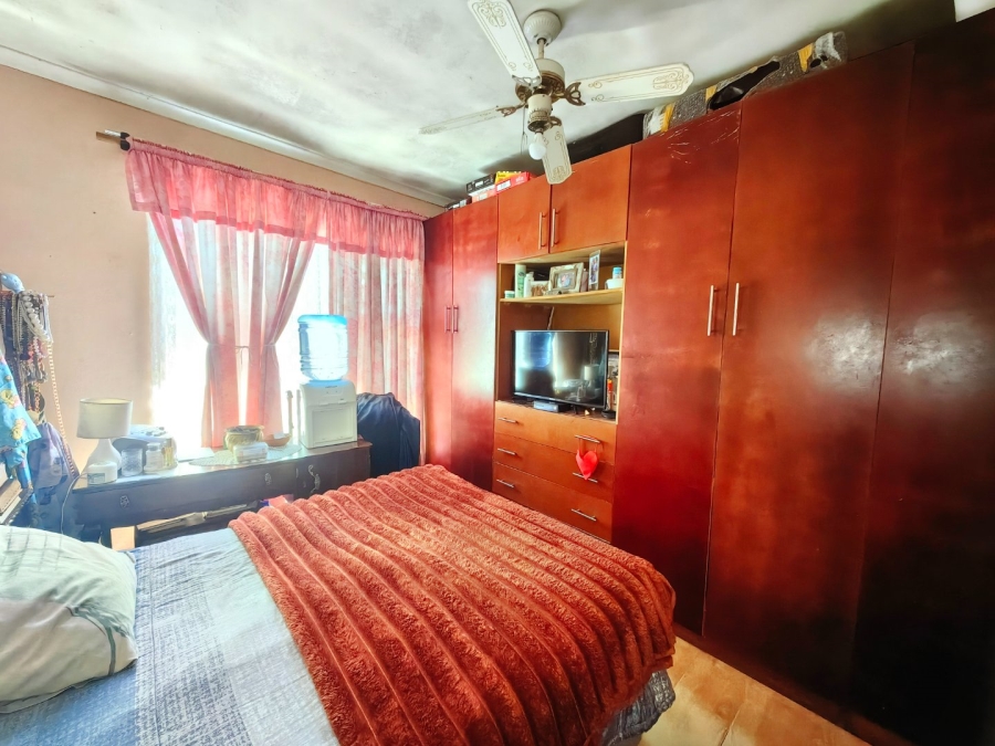 5 Bedroom Property for Sale in Beacon Valley Western Cape